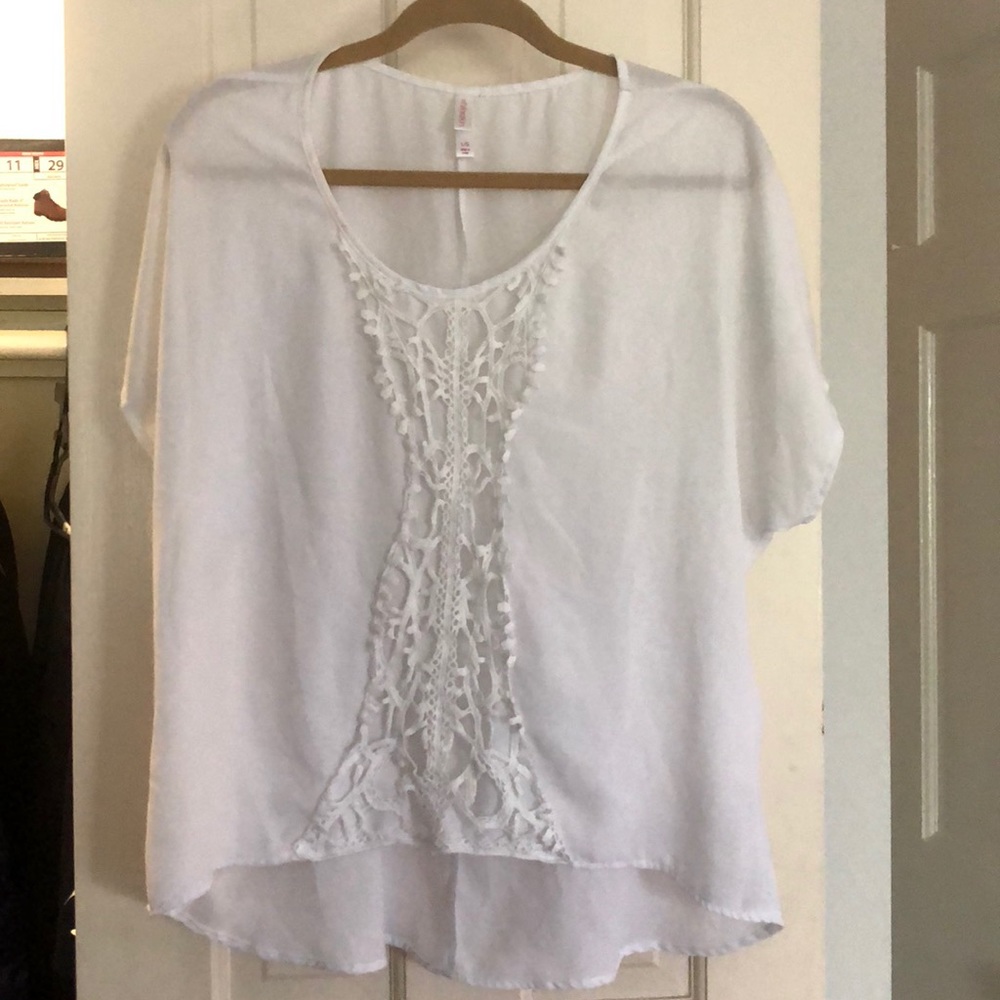 Xhilaration white top